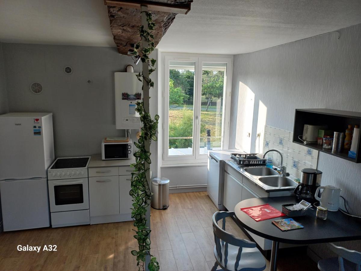 Gites De L'Aumondiere Condé-sur-Noireau Exterior foto